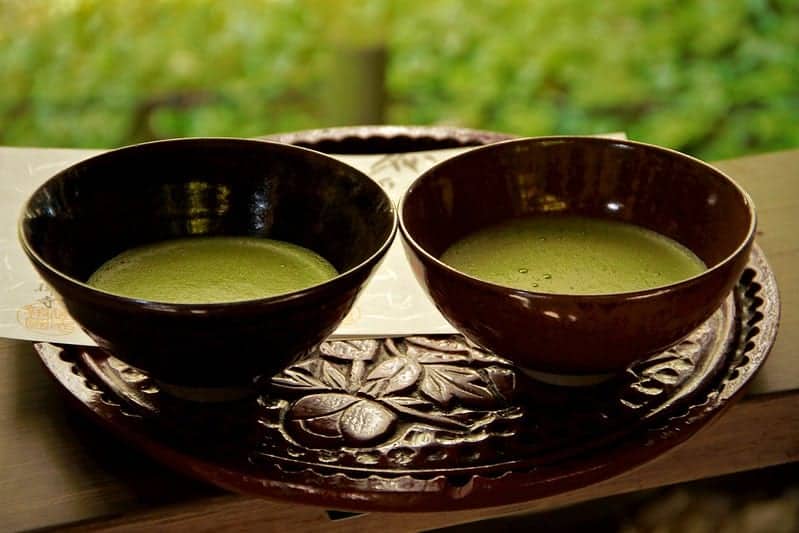 matcha tè in tazza