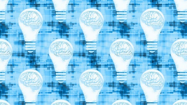 grafica che mostra il cervello in una lampadina